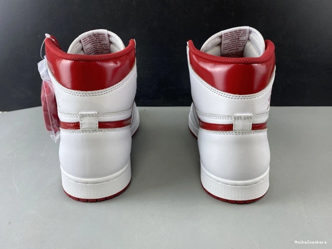 MaikeSneakers Red Retro 1 (2017) Air Metallic 555088-103 Jordan 0725